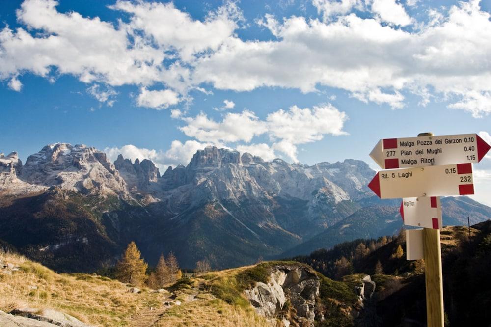 Pinzolo-dolomiti Hotel 3*