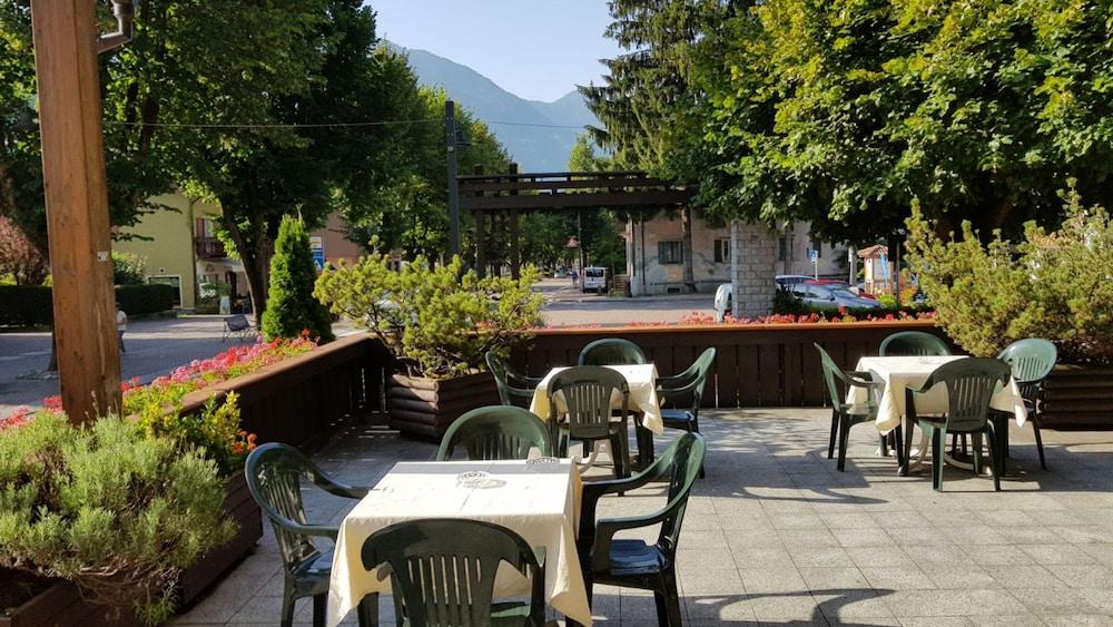 Pinzolo-dolomiti Hotel