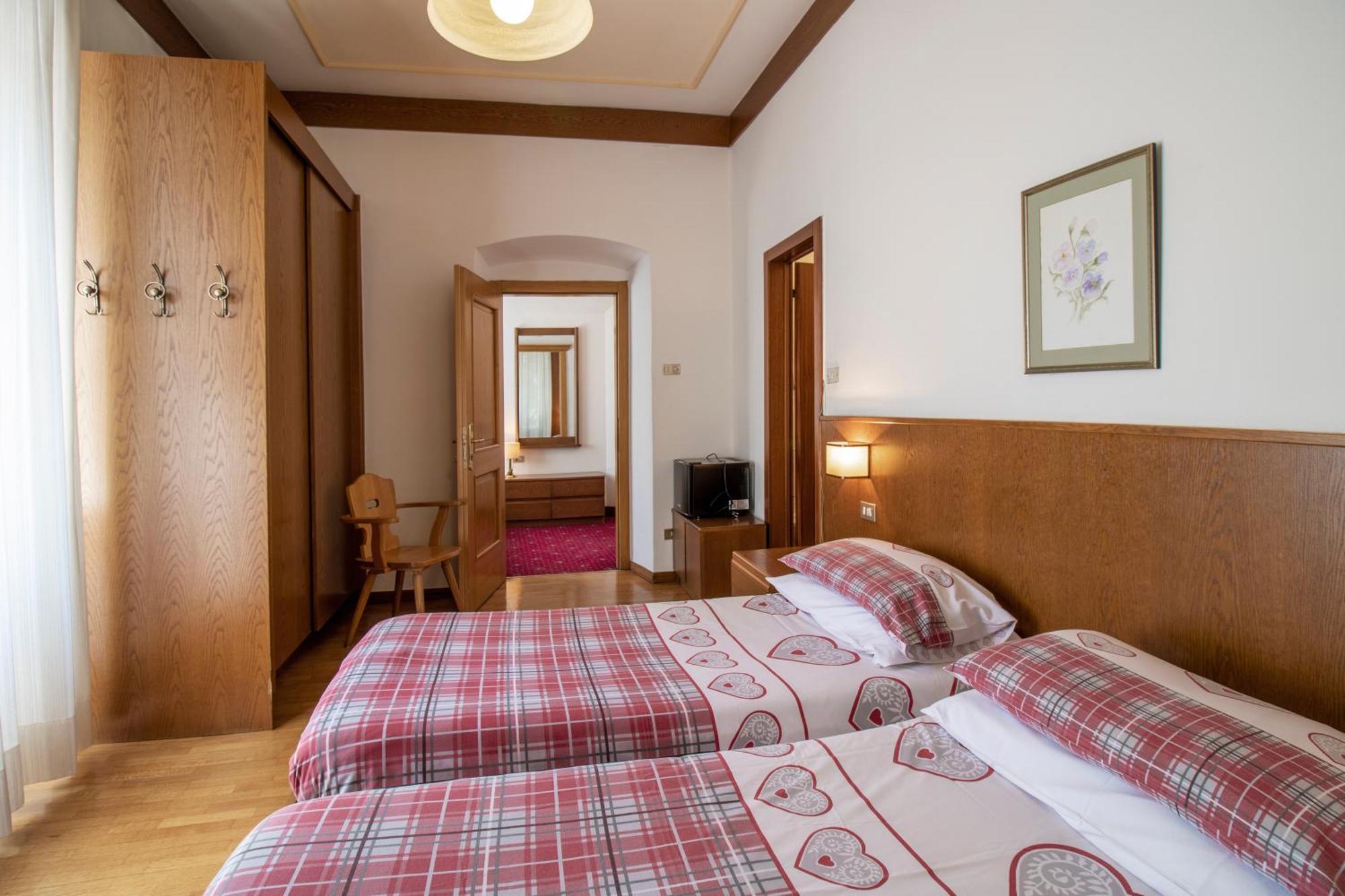 Pinzolo-dolomiti Hotel Pinzolo