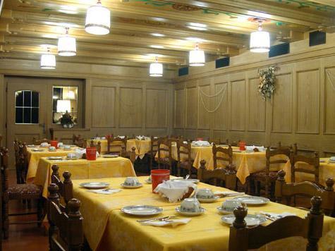 Pinzolo-dolomiti Hotel